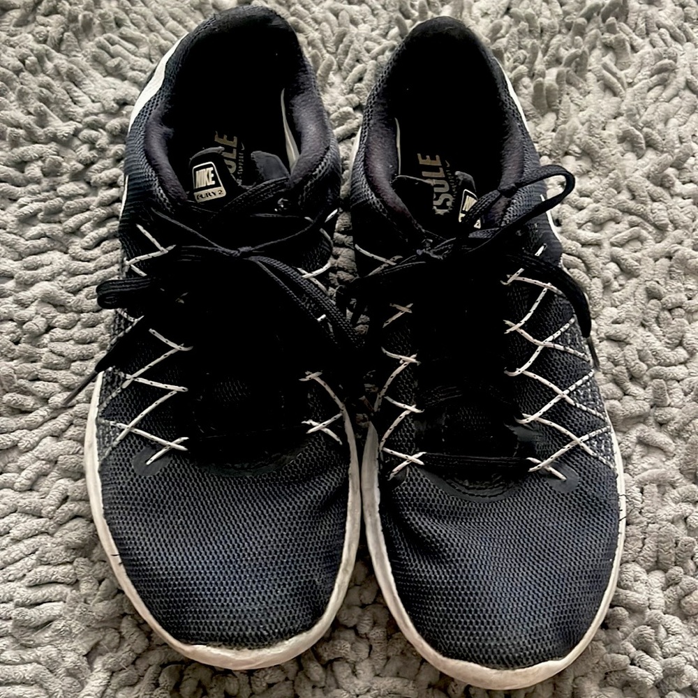 Nike fury 2 black use